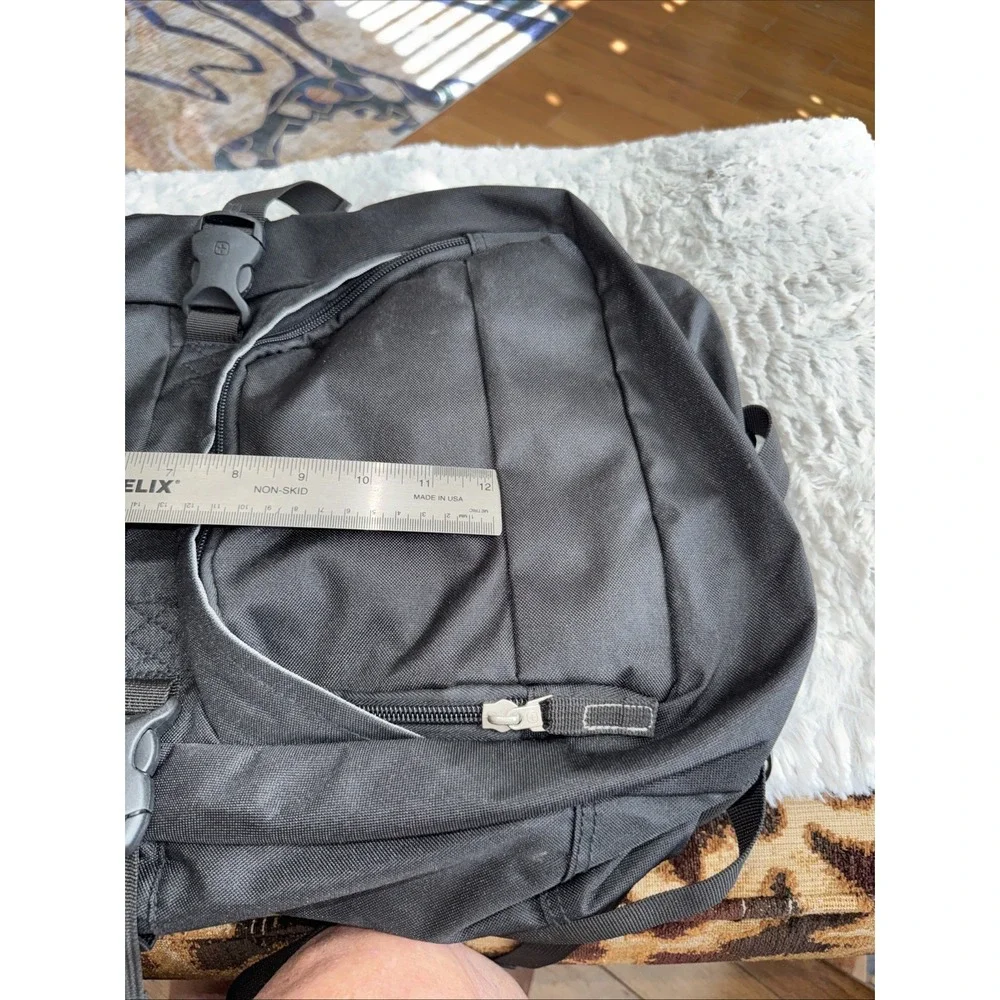NWT Swiss‎ Gear By Wenger #9350  Backpack Black & Black NEW. 5279